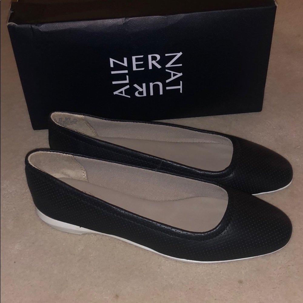 Alya naturalizer 7 1/2 NWT